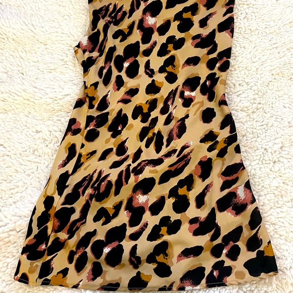 Fashion nova satin mini cheetah print dress - Picture 2 of 2